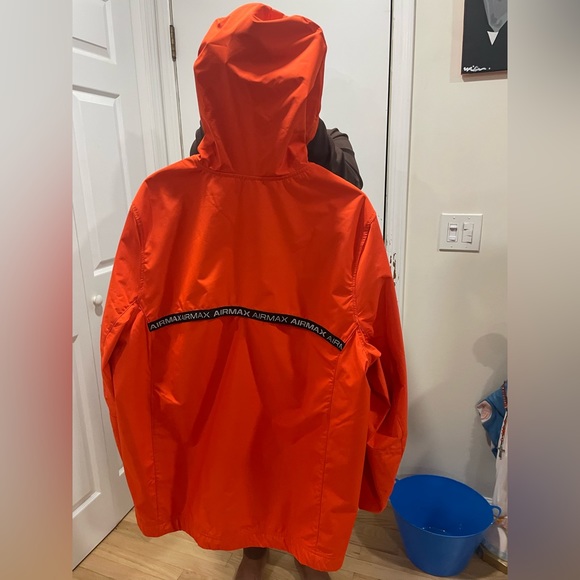 Men's Nike, large, reversible, windbreaker jacket - Picture 2 of 10